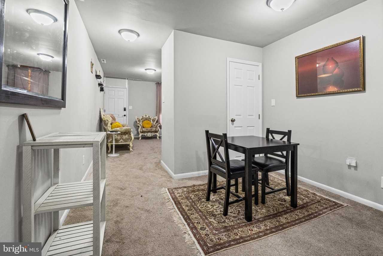 2236 Orleans St - Photo 7 of 20