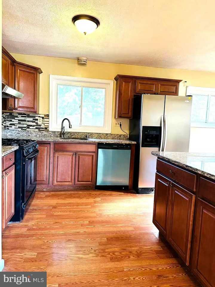 11 Wendslow Rd - Photo 5 of 28
