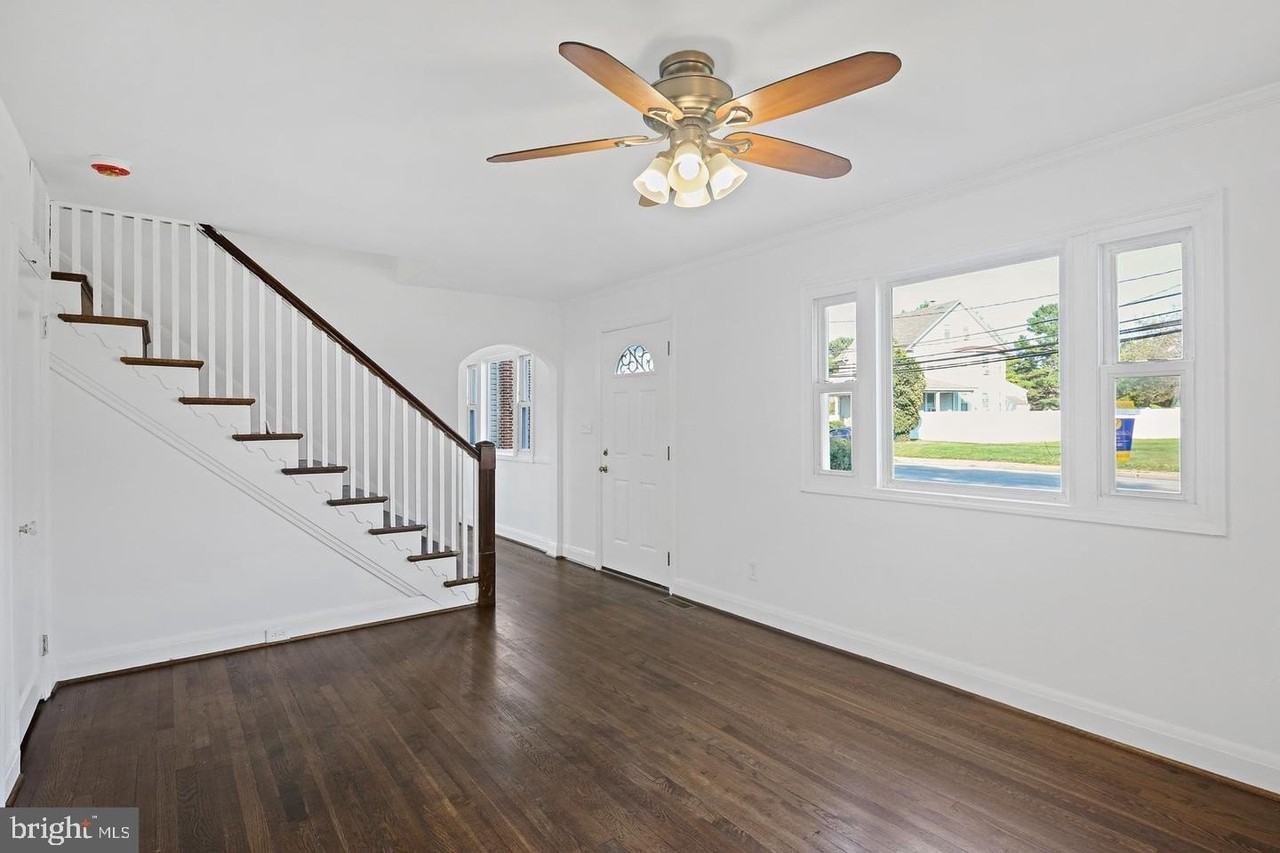 423 Ingleside Ave - Photo 4 of 21