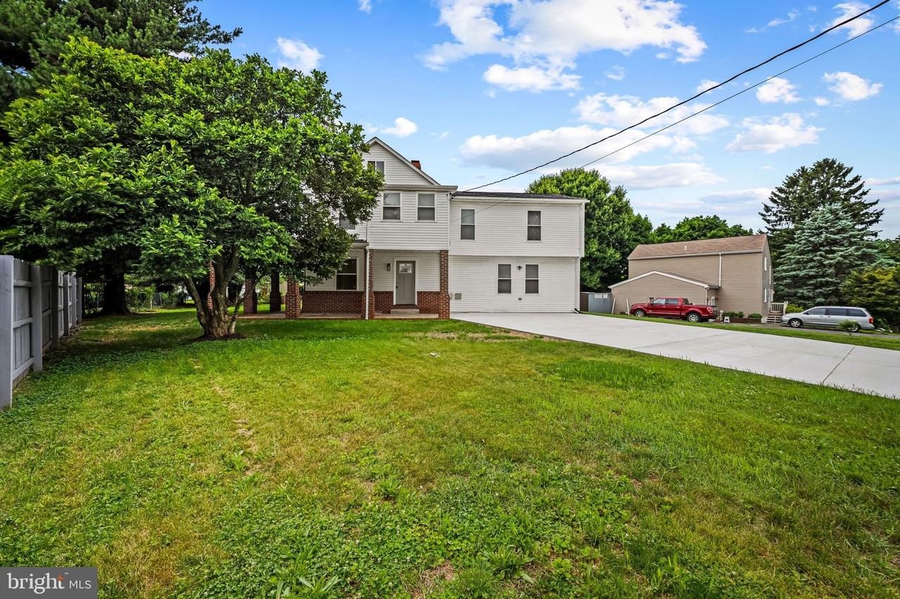 1520 Dorchester Ave - Photo 2 of 47