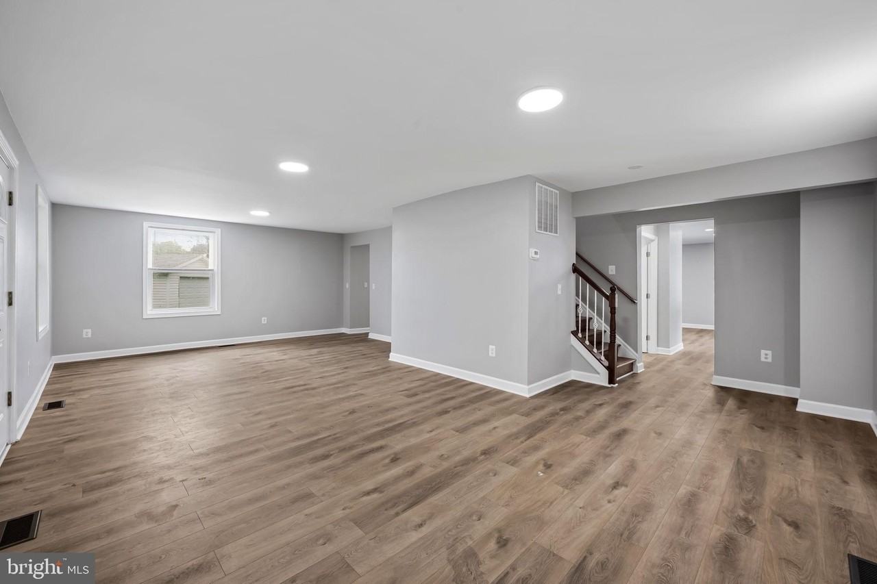 1520 Dorchester Ave - Photo 7 of 47