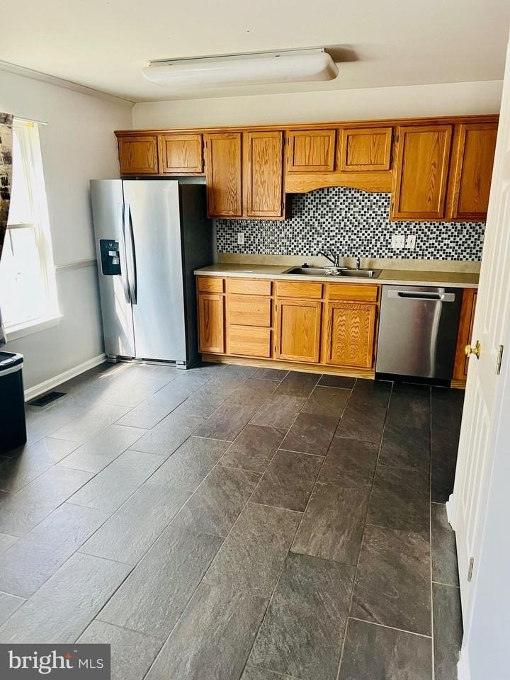 71 Gray Inn Ct - Photo 2 of 11