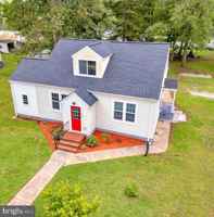 featured image of 202 Oak St