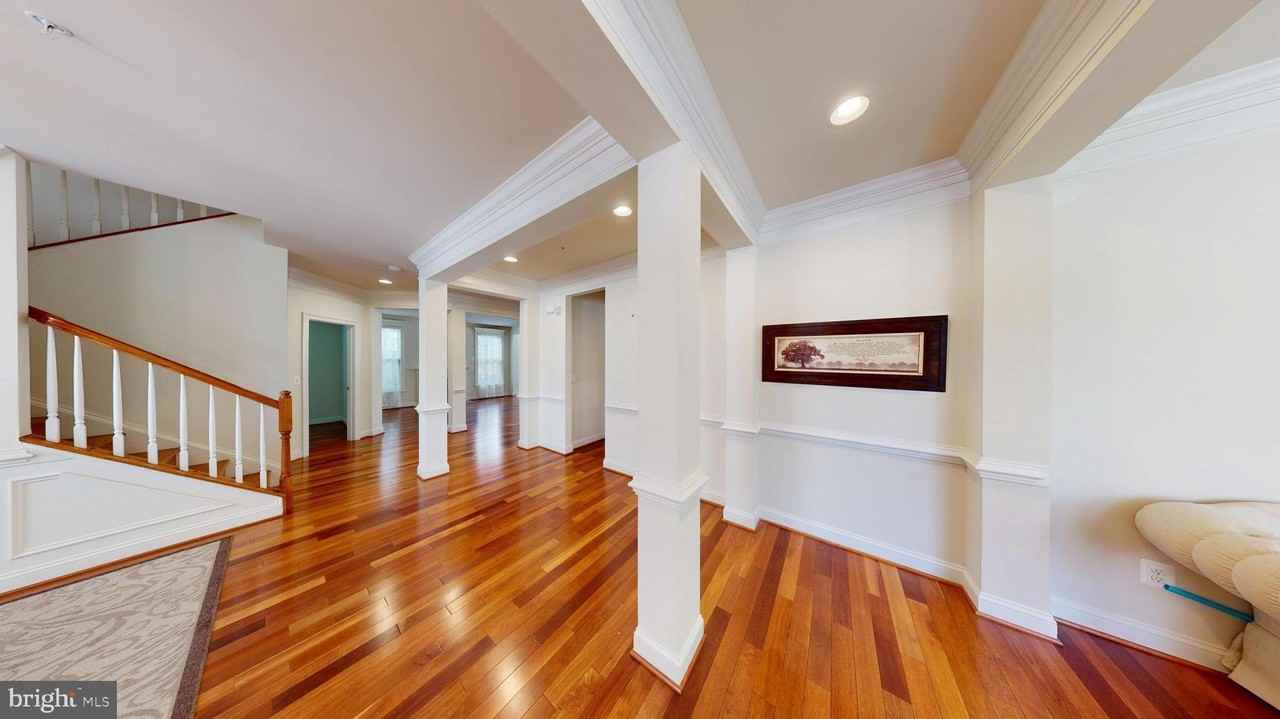 3041 Moore Ln - Photo 5 of 33
