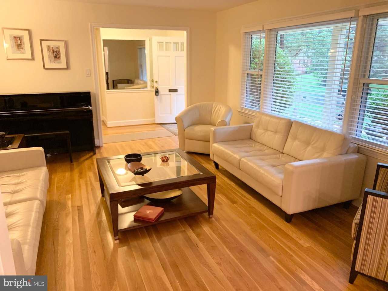 8507 Victory Ln - Photo 3 of 29