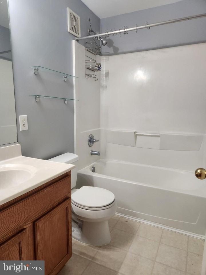 13970 Lullaby Rd #5 - Photo 5 of 11