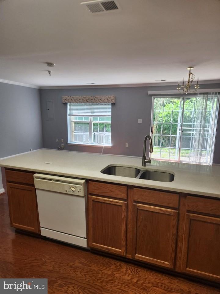 13970 Lullaby Rd #5 - Photo 6 of 11
