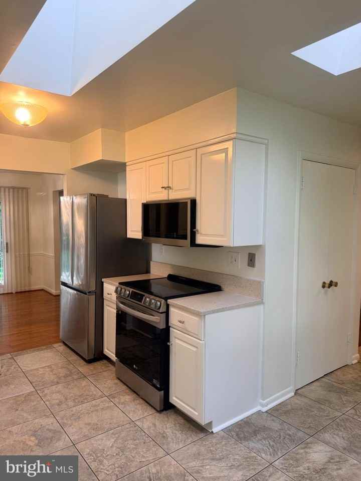 8626 Bunnell Dr - Photo 6 of 38