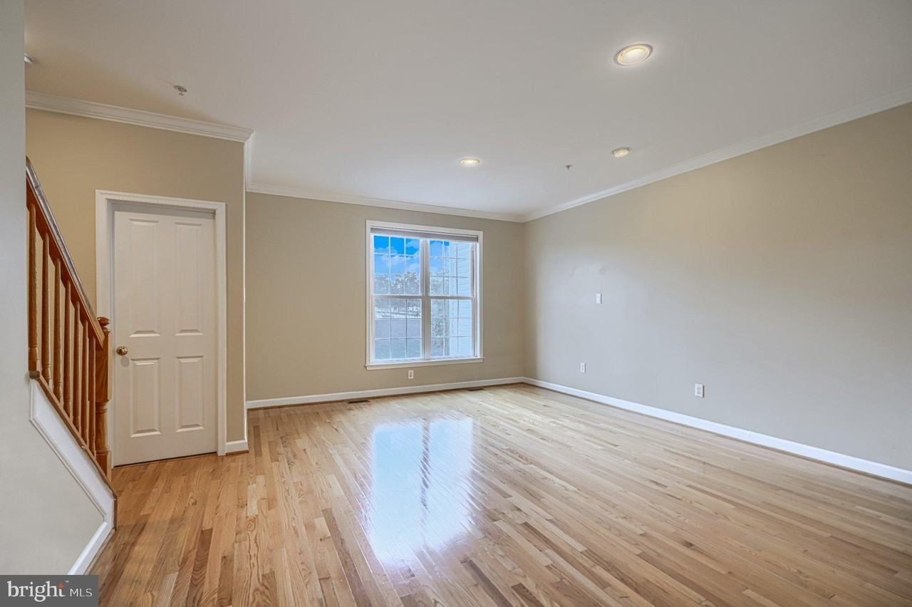 5407 Commerce Row #50 - Photo 5 of 25
