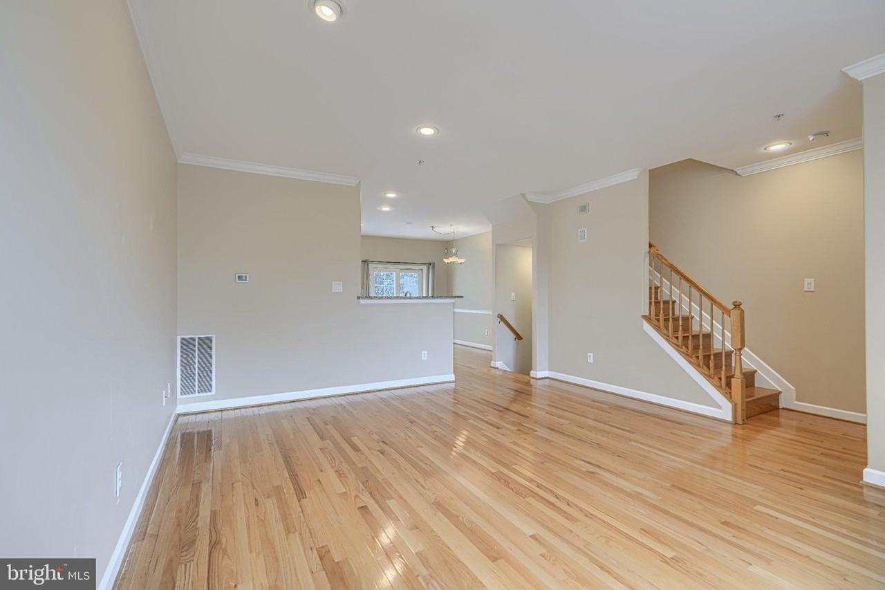 5407 Commerce Row #50 - Photo 7 of 25