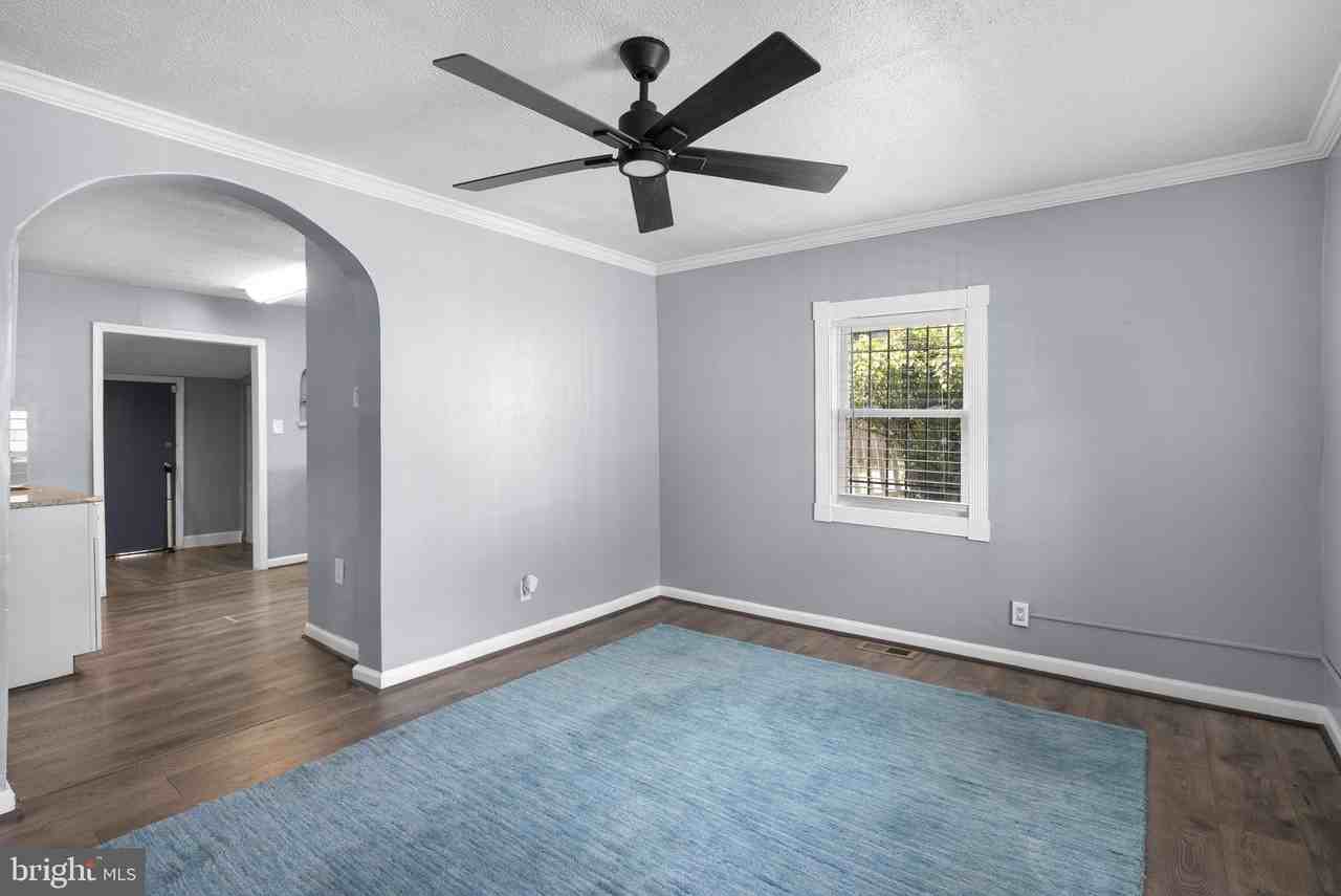 5001 Fable St - Photo 4 of 26