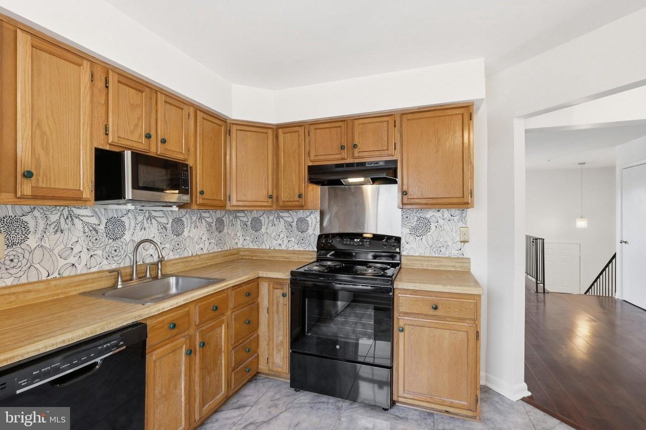 3530 Princess Caroline Ct - Photo 2 of 21