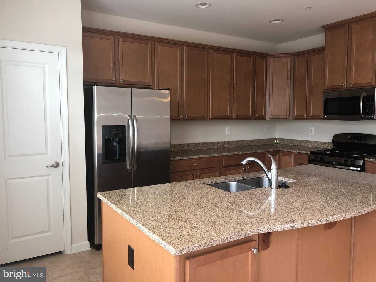 707 Addison Rd S - Photo 3 of 14