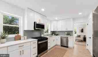 featured image of 11700R Chantilly Ln