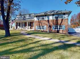 213 Wayne Dr - Photo 1 of 1