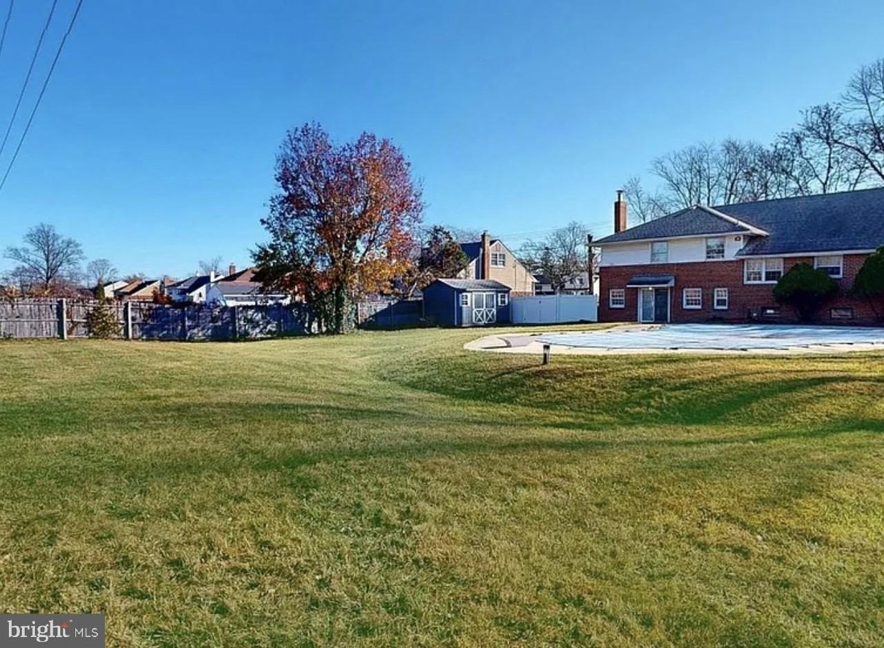 213 Wayne Dr - Photo 3 of 44