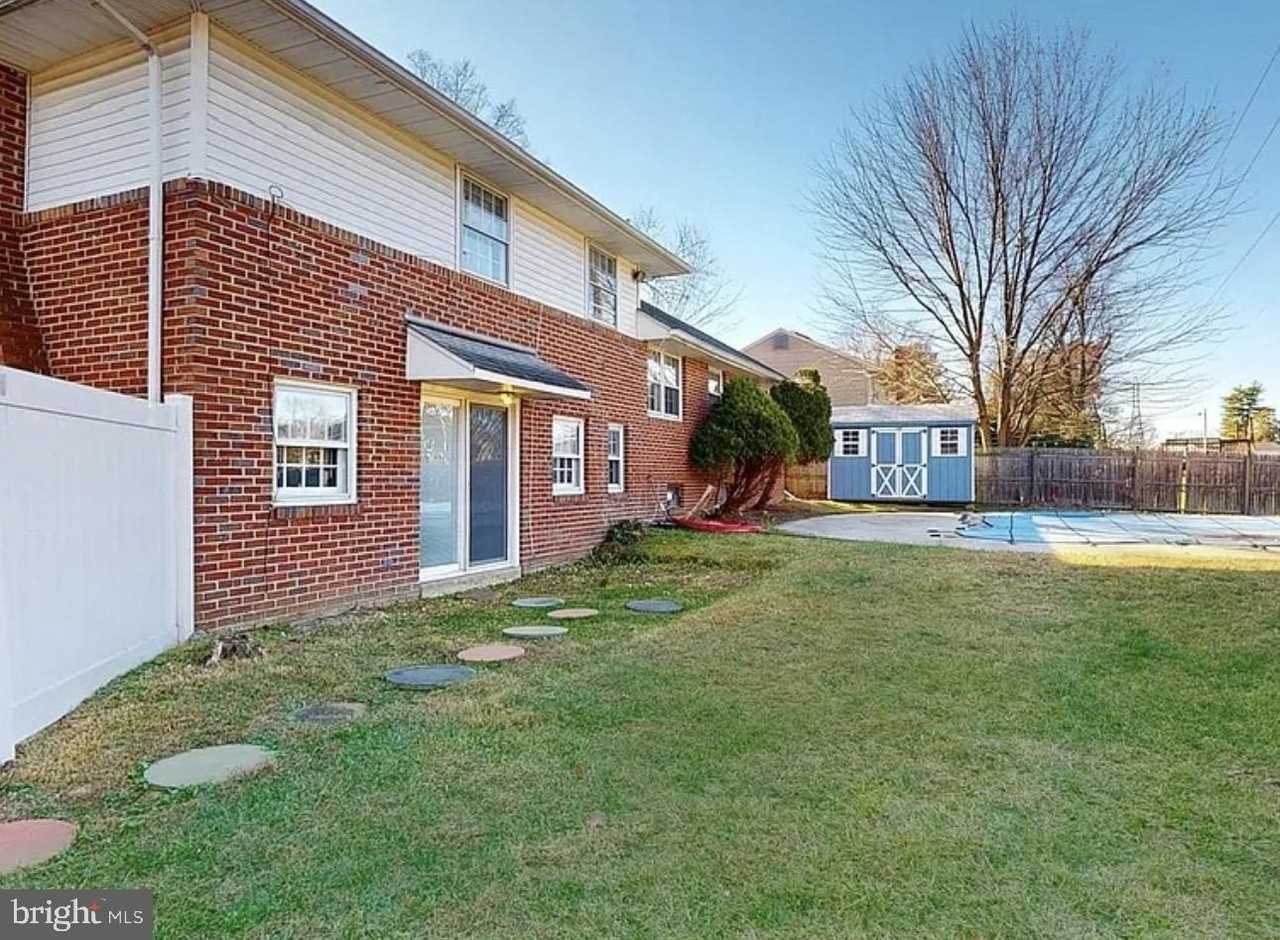 213 Wayne Dr - Photo 7 of 44