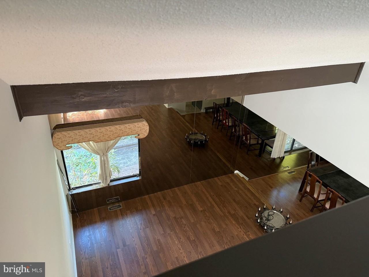 4 Hazelhurst Dr - Photo 7 of 50