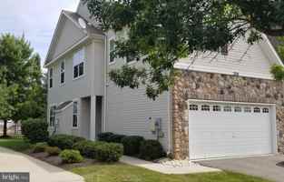 featured image of 206 Concord Pl