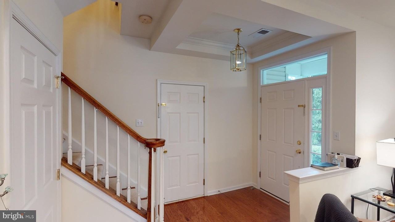206 Concord Pl - Photo 3 of 37
