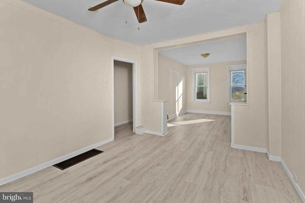 28 Poplar St - Photo 4 of 21