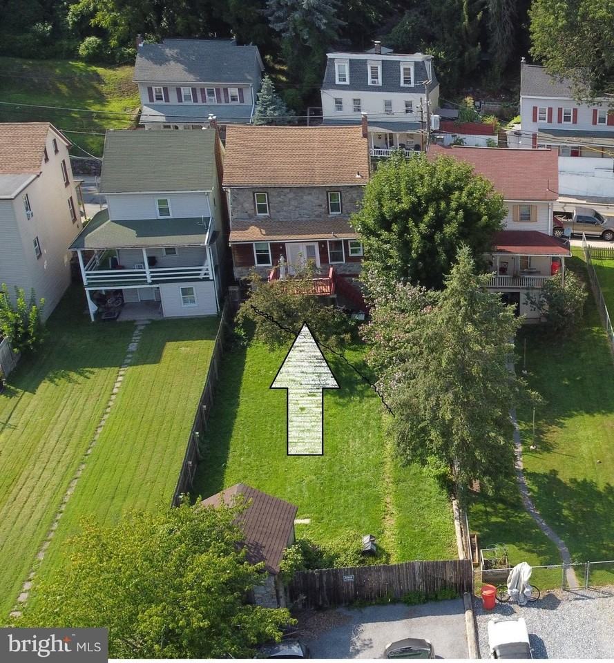 42 E Wyomissing Ave - Photo 2 of 25