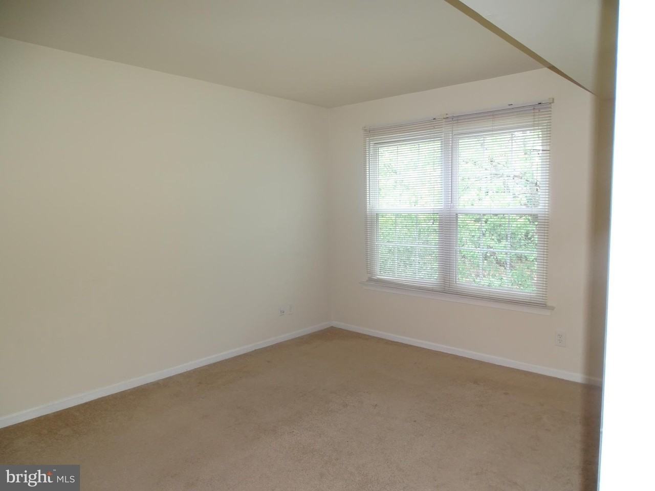 1404 Beacon Hill Dr - Photo 4 of 7