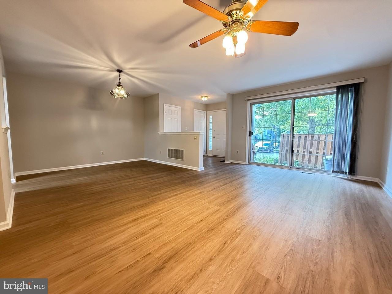 9408 Sheffield Dr - Photo 4 of 18