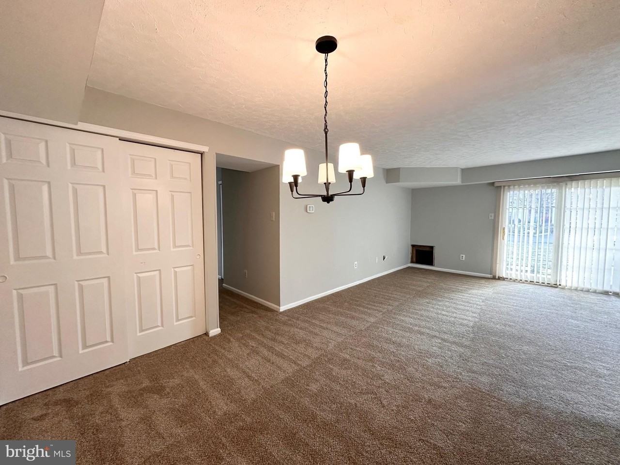 16012 Clark Ct - Photo 6 of 13