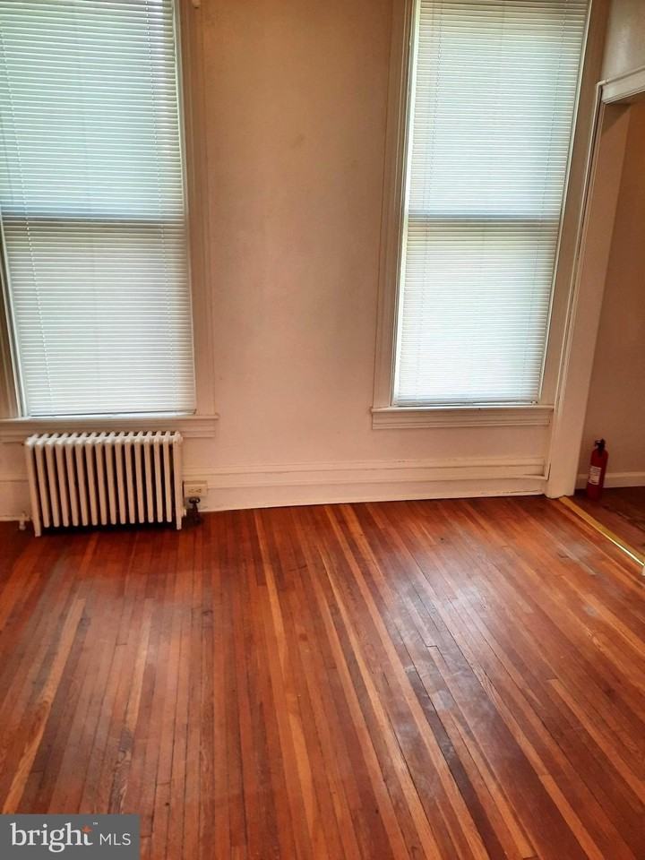 12 S Filbert St #B15 - Photo 5 of 9
