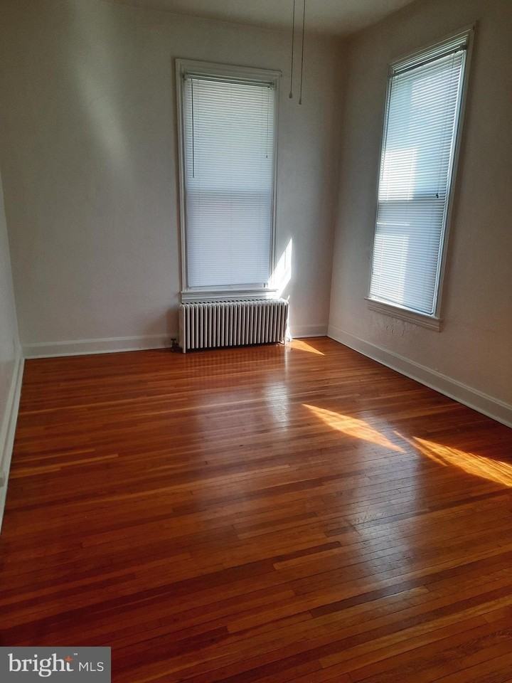 12 S Filbert St #B15 - Photo 7 of 9