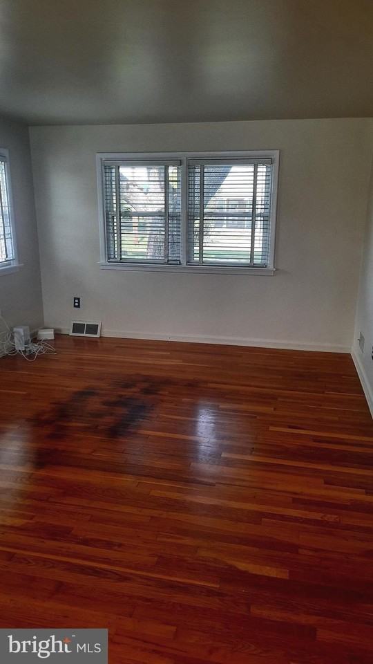 3220 Batesfield Rd - Photo 4 of 18