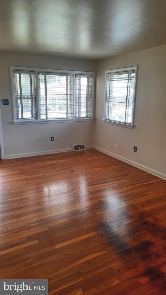 3220 Batesfield Rd - Photo 5 of 18