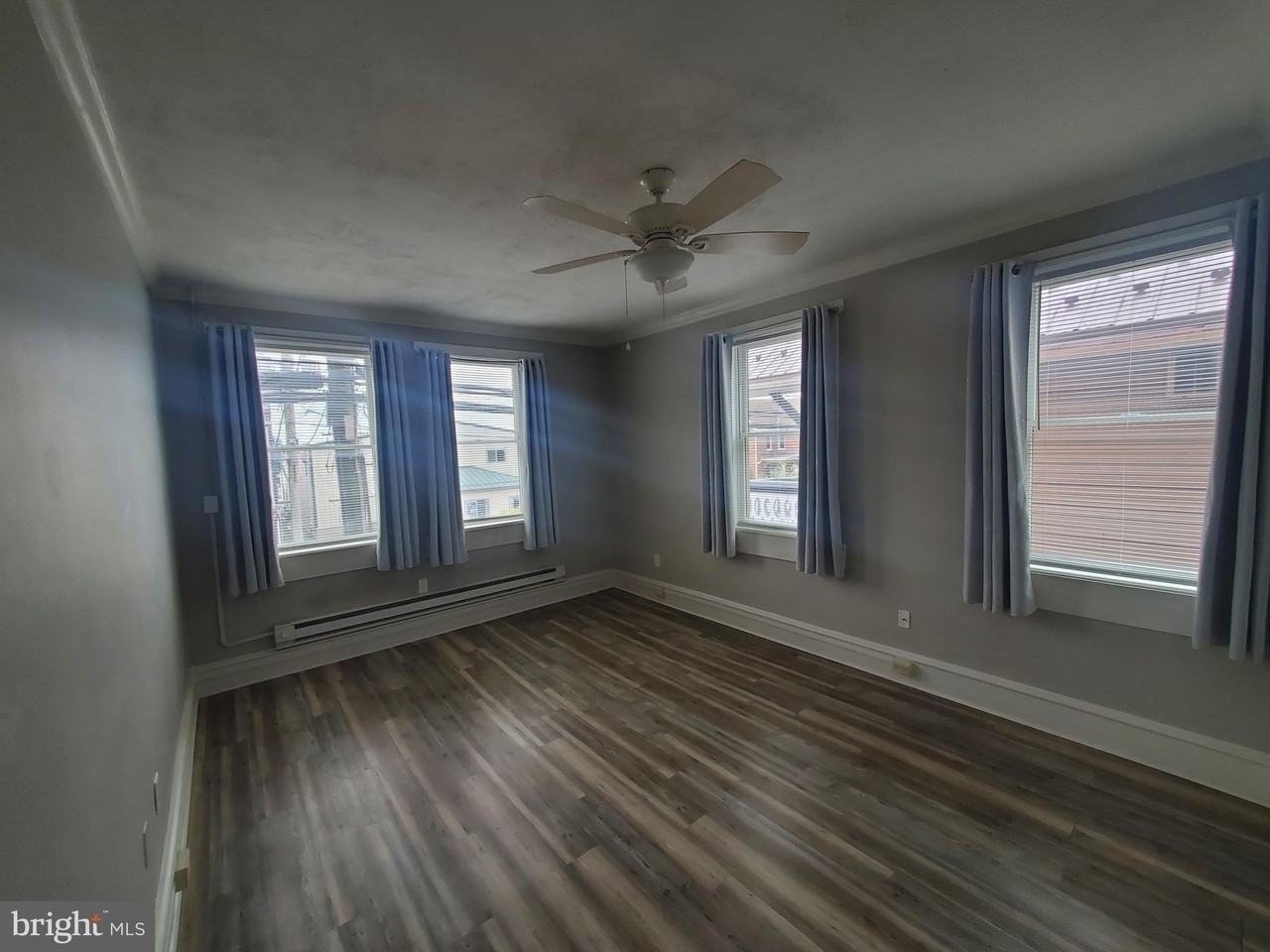 135 E Main St Apt 2 - Photo 3 of 4