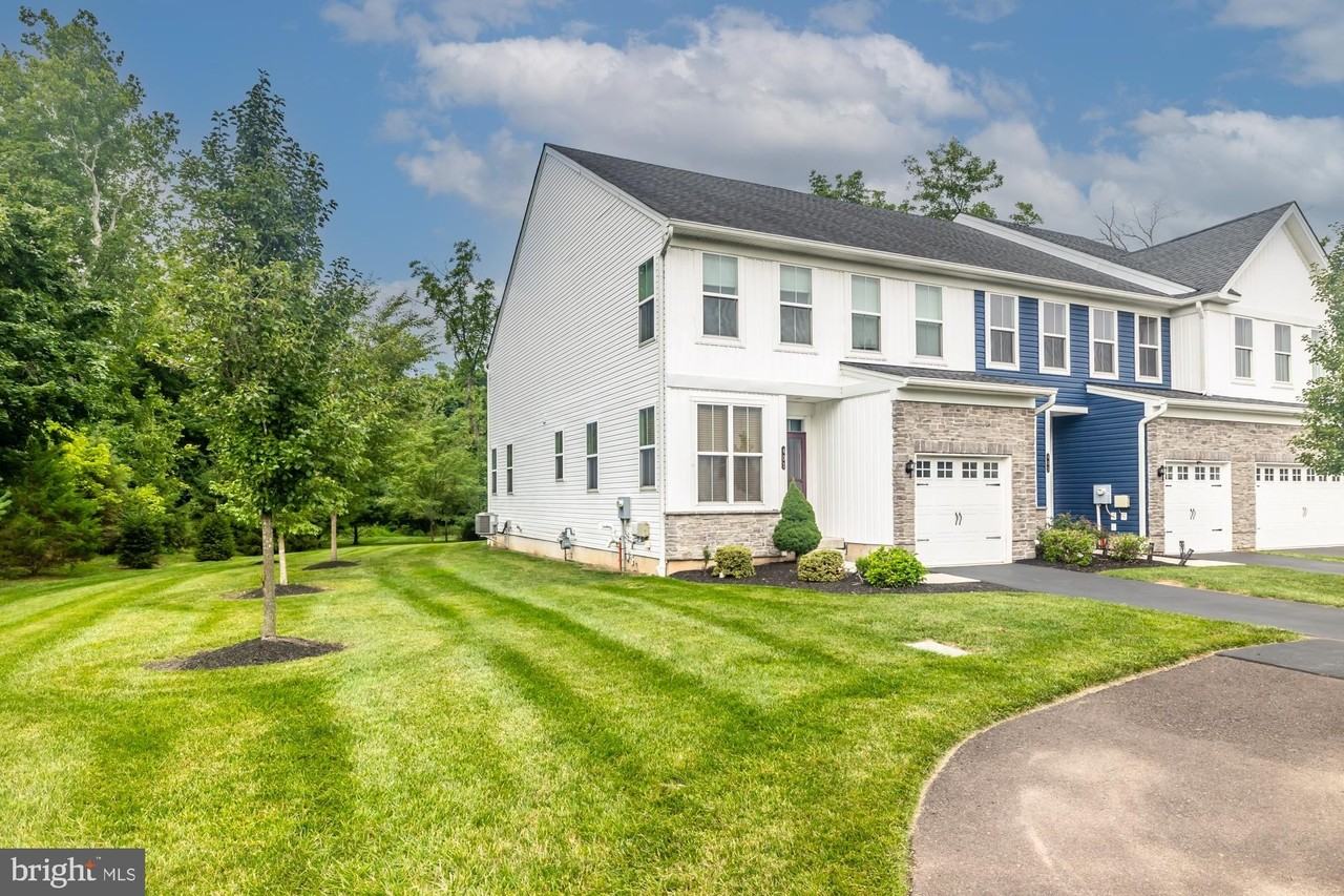 401 Wynstone Ct - Photo 2 of 40