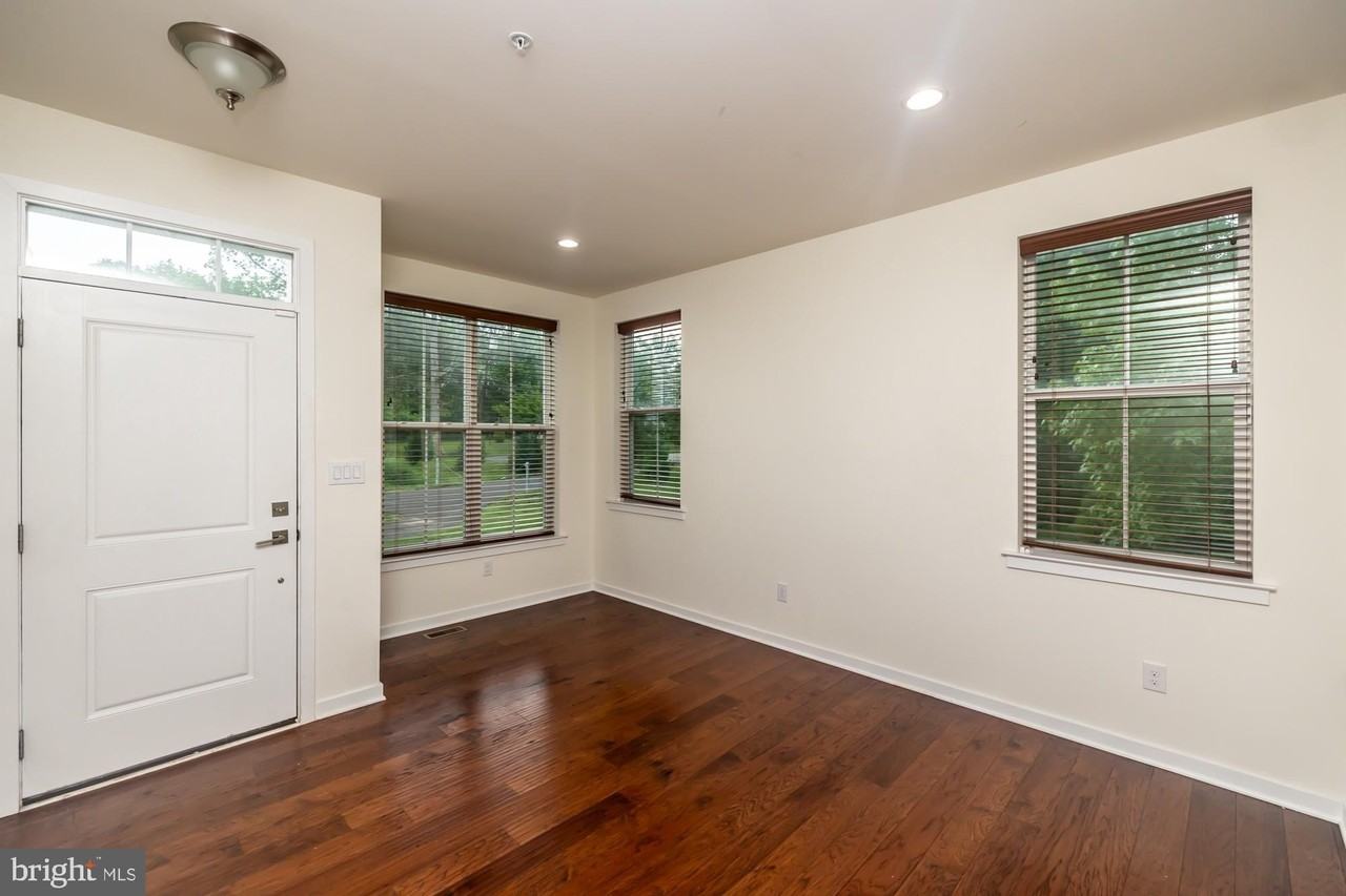 401 Wynstone Ct - Photo 5 of 40
