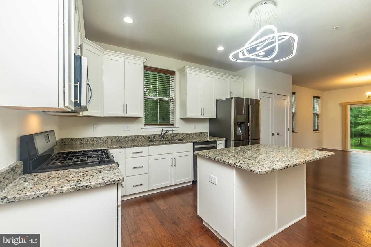 401 Wynstone Ct - Photo 7 of 40