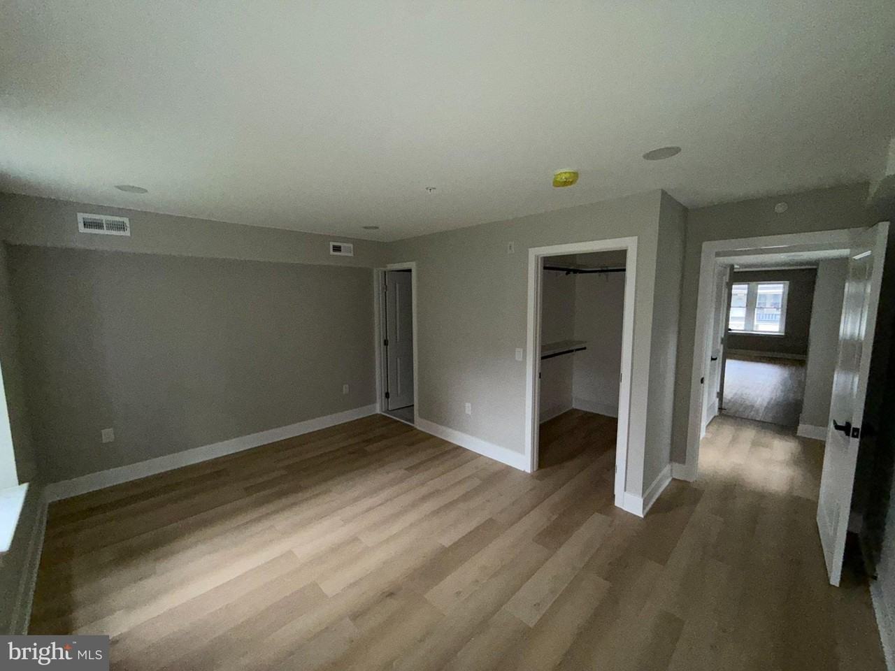 1201 Lindley Ave #2 - Photo 4 of 22