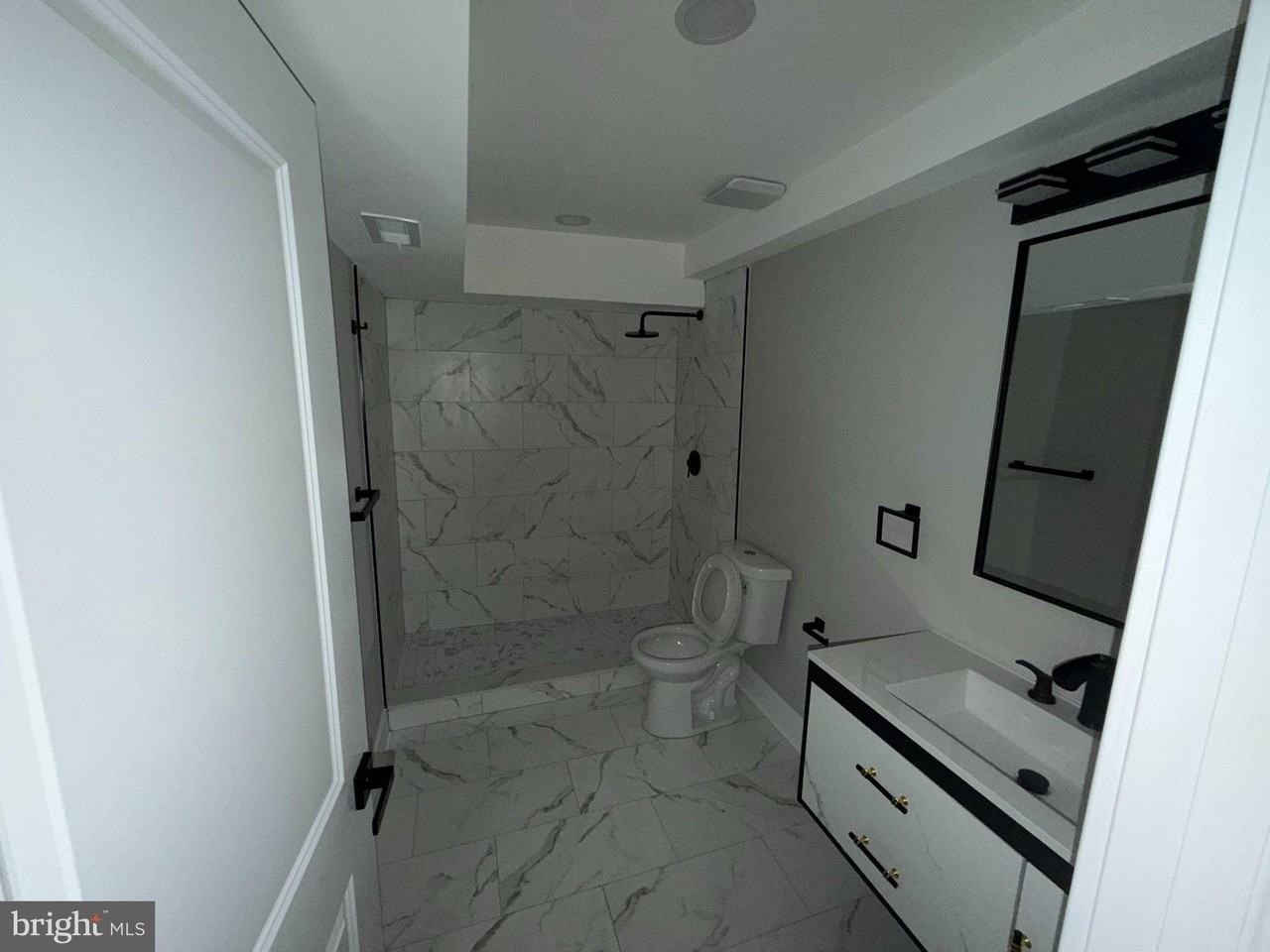 1201 Lindley Ave #2 - Photo 7 of 22