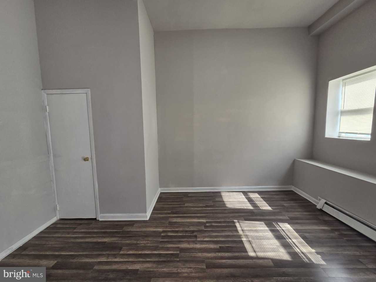 412 N Simpson St - Photo 3 of 24