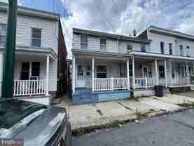 302 S 2nd St - Photo 1 of 1