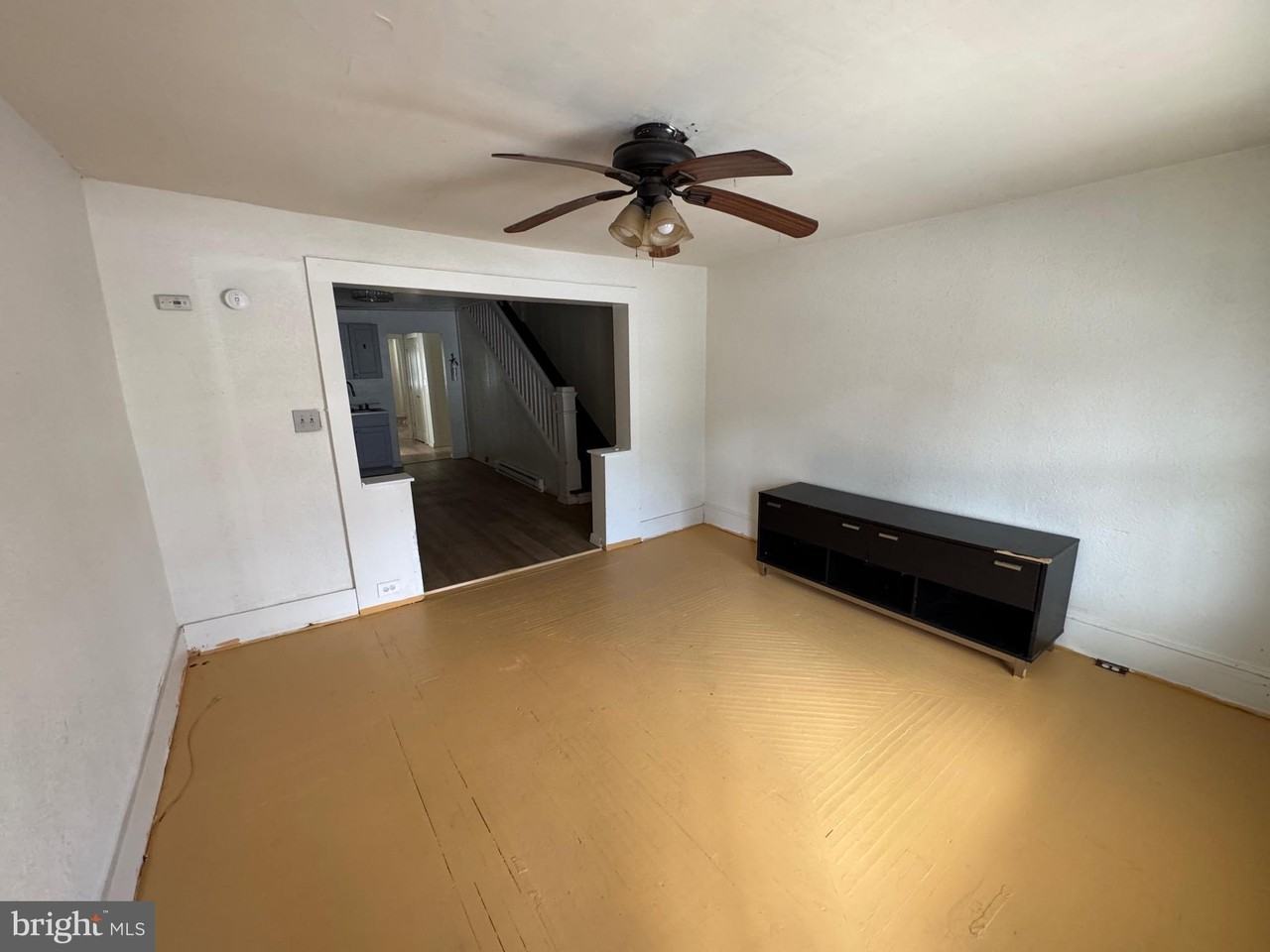 302 S 2nd St - Photo 2 of 11