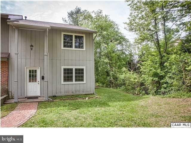 133 Woodlake Dr - Photo 3 of 26