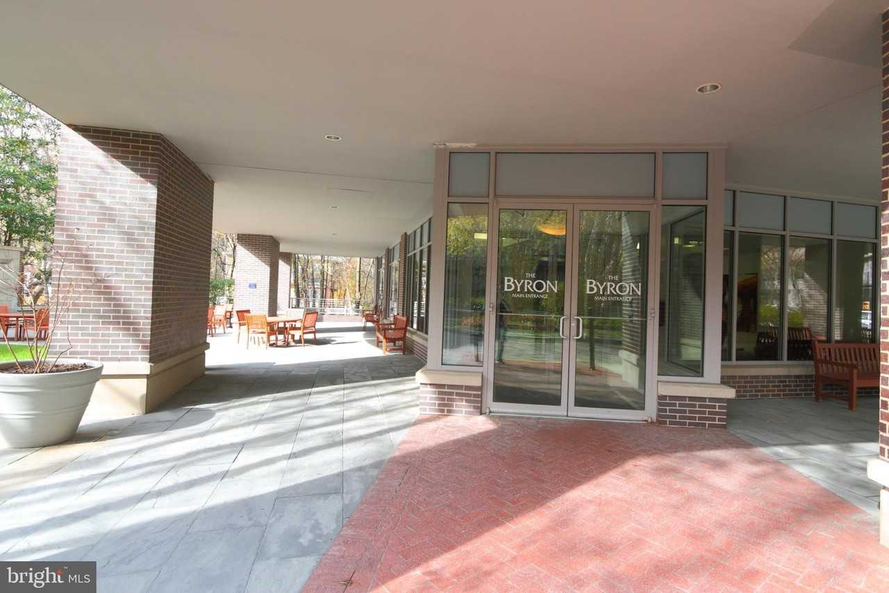 513 W Broad St #713 - Photo 2 of 28