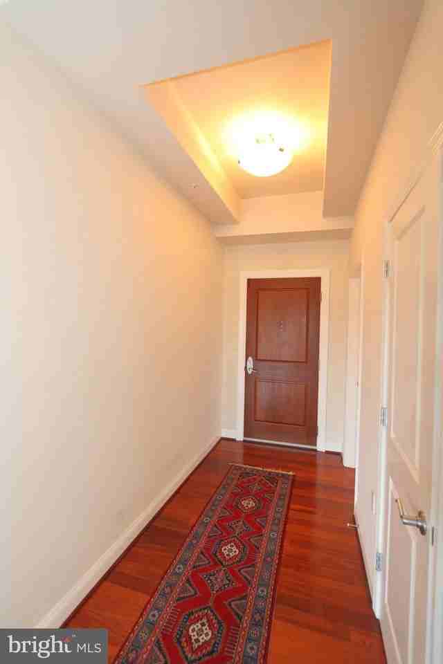 513 W Broad St #713 - Photo 4 of 28