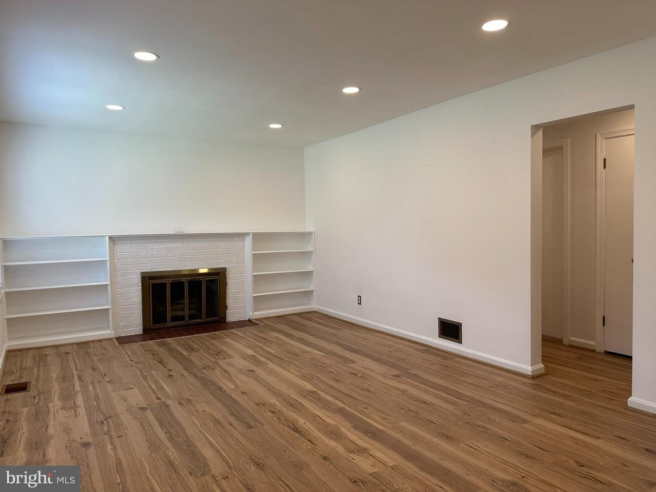 3000 James St - Photo 4 of 22