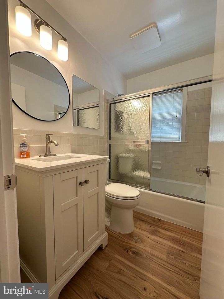 3000 James St - Photo 5 of 22