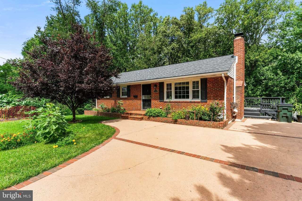 6808 Darby Ln - Photo 2 of 50