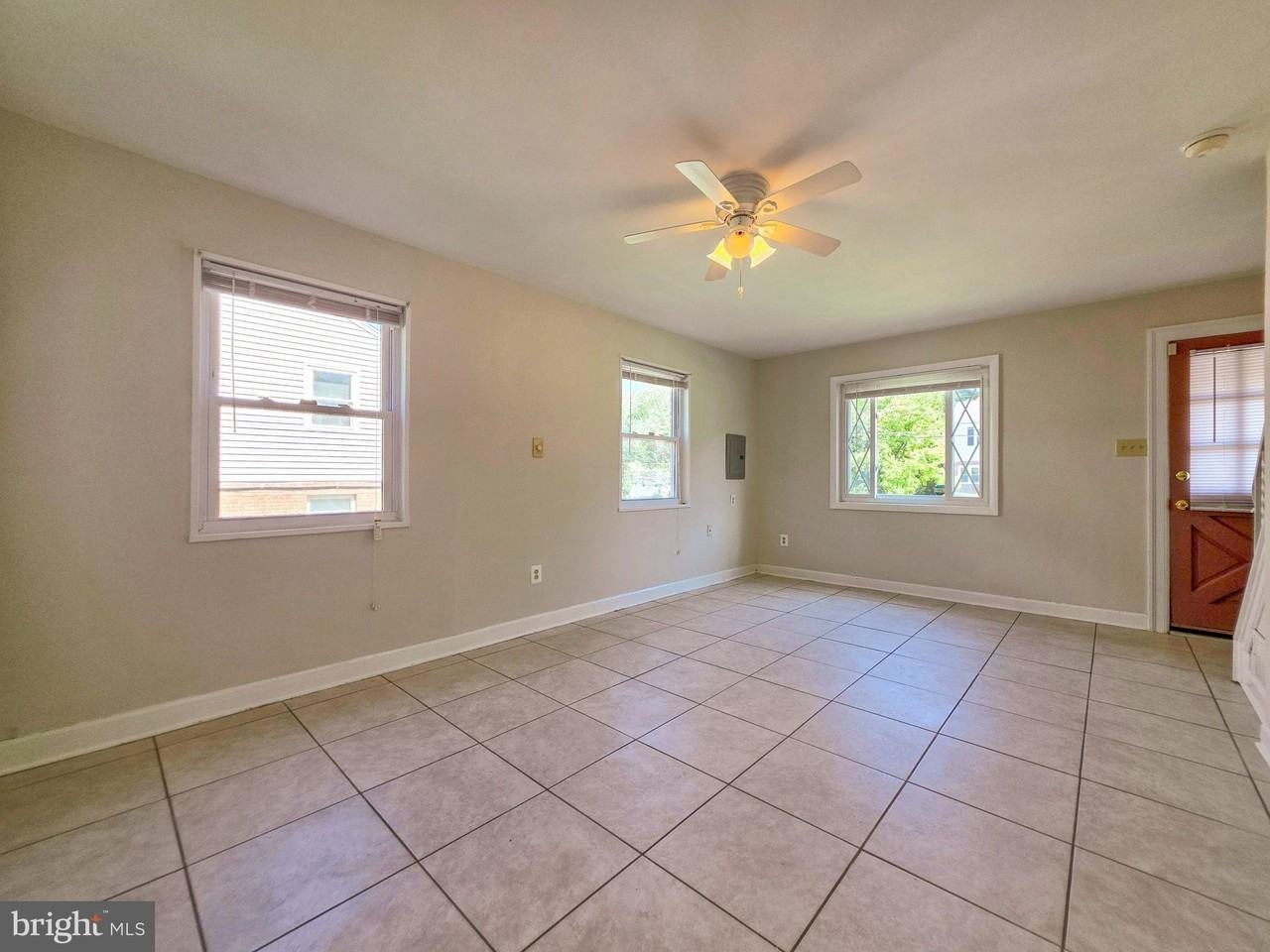 5818 Fifer Dr - Photo 6 of 20