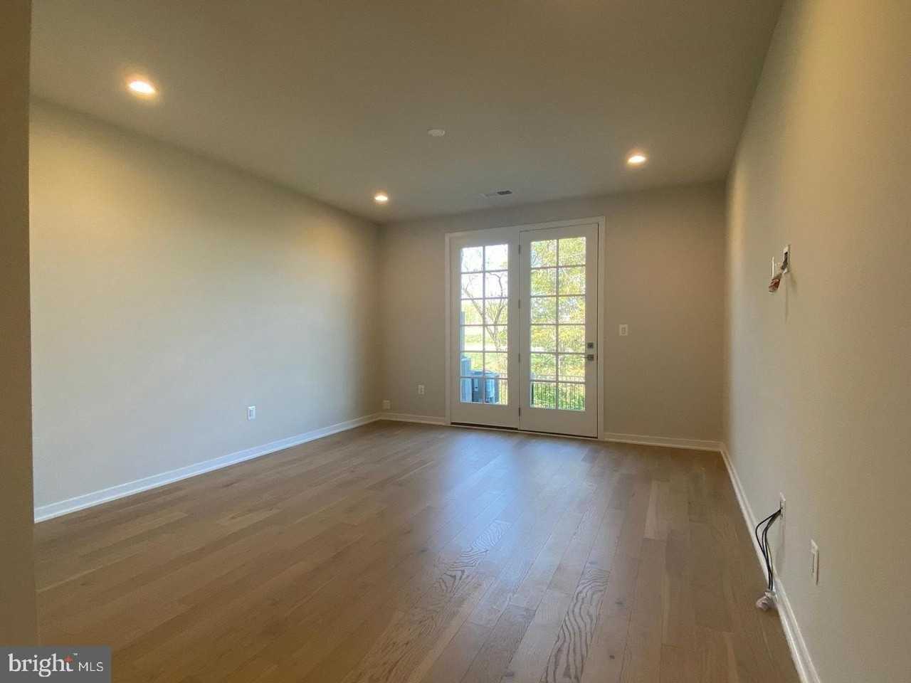 22274 Rivanna Shore Ter - Photo 5 of 35
